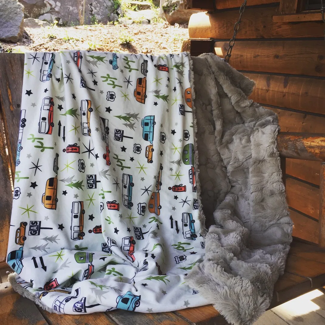 CC-005RTG – CAMP CASUAL Picnic Blanket, 50 Inch x 60 Inch Grey Polyester Machine Washable